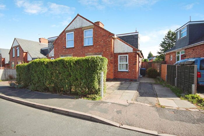 2 Bedroom Semi-Detached House For Sale In Offa Road, Leamington Spa, Warwickshire, CV31