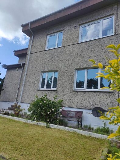 3 Bedroom Flat To Rent In Bellrock Crescent, Glasgow, G33