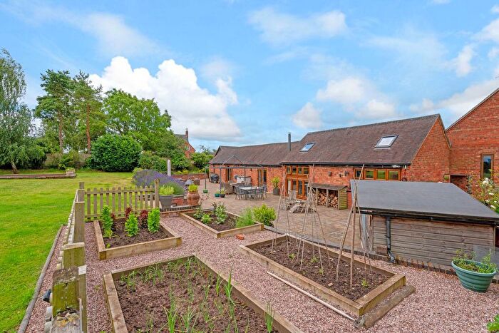 4 Bedroom Barn Conversion For Sale In Brown Heath Lane Newland Droitwich, Worcestershire, WR9