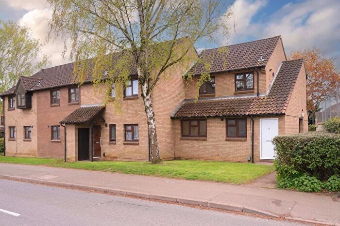1 Bedroom Flat For Sale In Gold Street, Desborough, Kettering, NN14