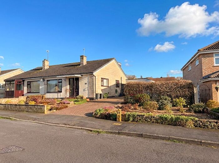 3 Bedroom Semi Detached House For Sale In Sunridge Park, Midsomer Norton, BA3