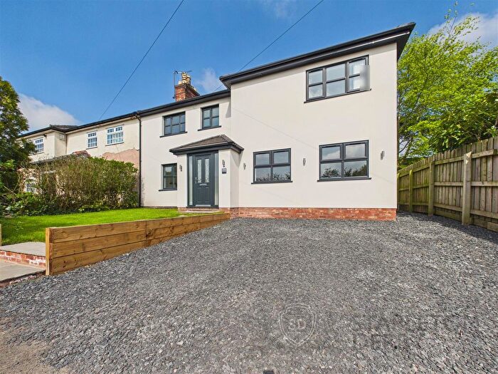 5 Bedroom Semi-Detached House For Sale In Parsons Brow, Rainford, St. Helens, WA11