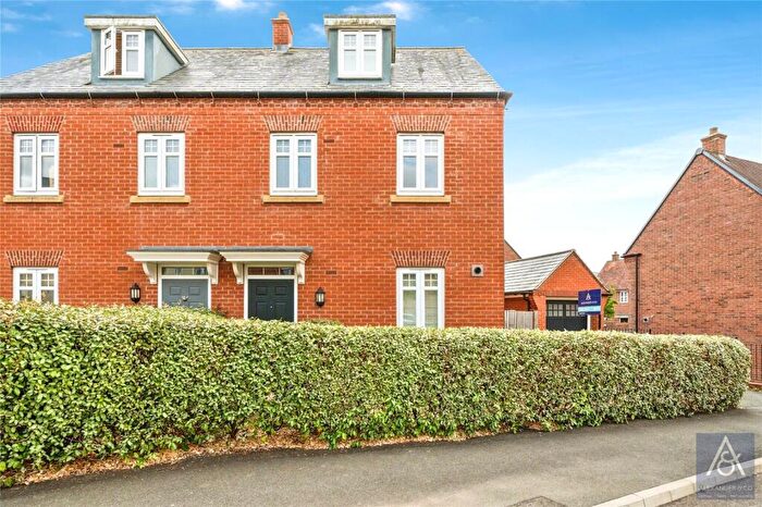 3 Bedroom Semi-Detached House For Sale In Threads Lane, Buckingham, Buckinghamshire, MK18