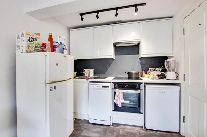 2 Bedroom Flat To Rent In Fore Street, Trowbridge, BA14