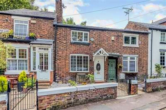 1 Bedroom Cottage To Rent In Far Lane, M18