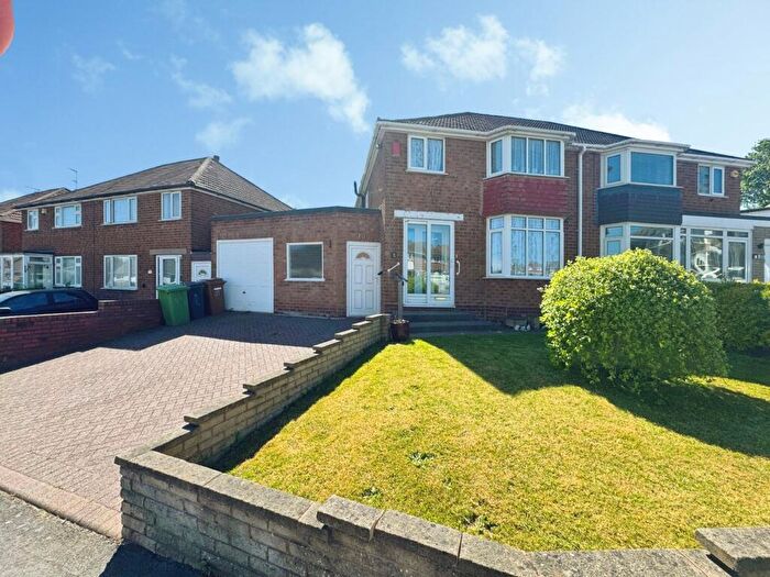 3 Bedroom Semi-Detached House For Sale In Stonehurst Road, Birmingham, B43