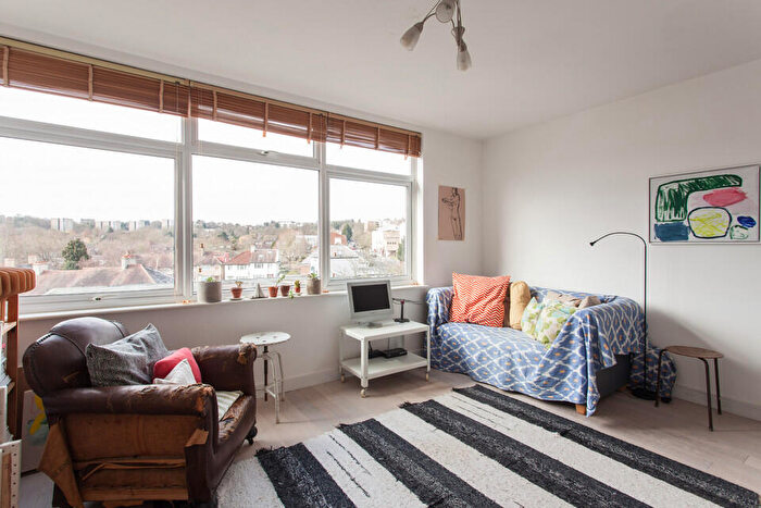 1 Bedroom Flat For Sale In Hensford Gardens, Sydenham, SE26