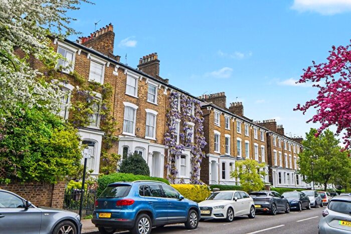 3 Bedroom Maisonette For Sale In Laurier Road, Dartmouth Park, London, NW5