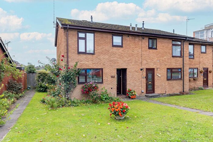 3 Bedroom End Terrace House For Sale In Newtown Road, Bedworth, Warwickshire, CV12