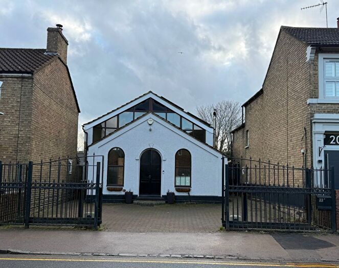 3 Bedroom Property To Rent In , High Street, Westoning, MK45