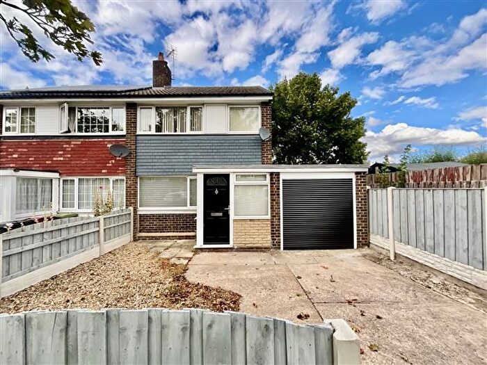 3 Bedroom Semi-Detached House For Sale In Cedar Close, Killamarsh, Sheffield, S21