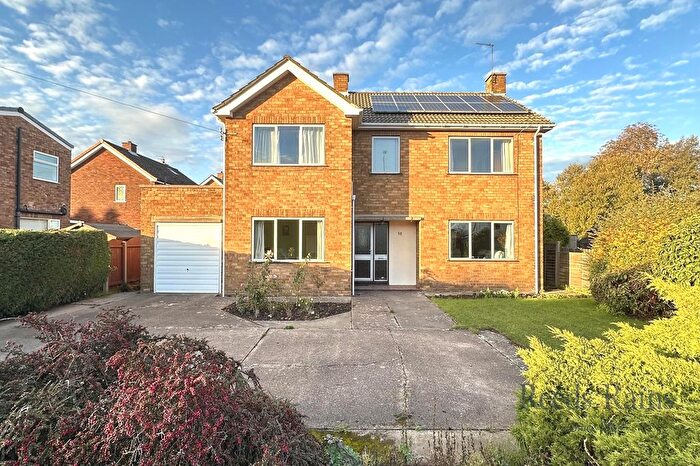 4 Bedroom Detached House For Sale In Leeds Road, Selby, North Yorkshire, YO8