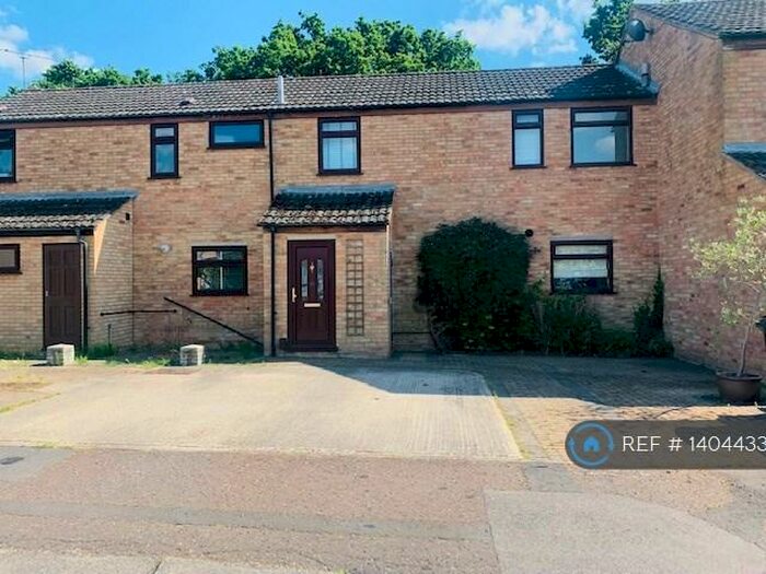 3 Bedroom Terraced House To Rent In Varden Close, Chelmsford, CM1