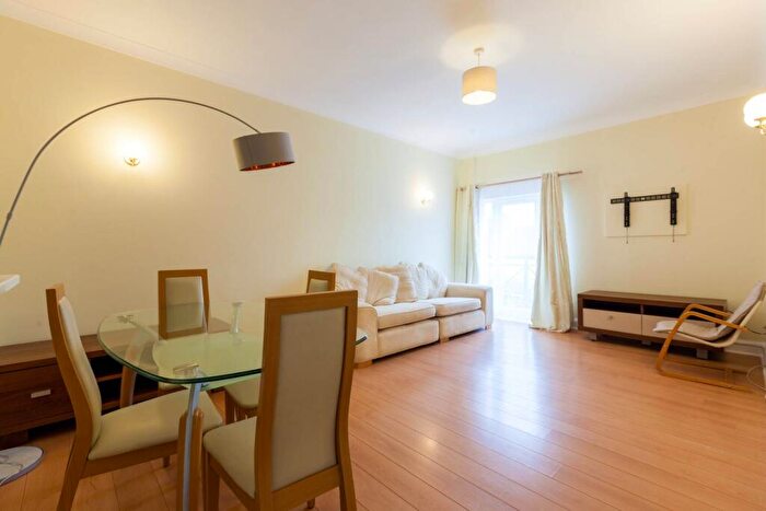 1 Bedroom Flat To Rent In Rotherhithe Street, Rotherhithe, London, SE16