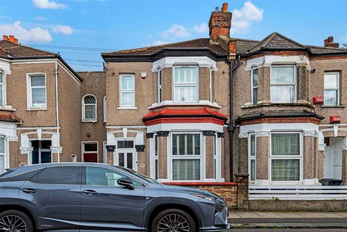 3 Bedroom Terraced House To Rent In Nelgarde Road, Catford, SE6