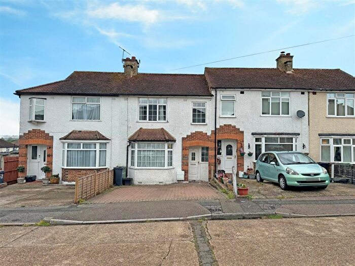 3 Bedroom Terraced House For Sale In Prince Albert Square, Redhill, RH1