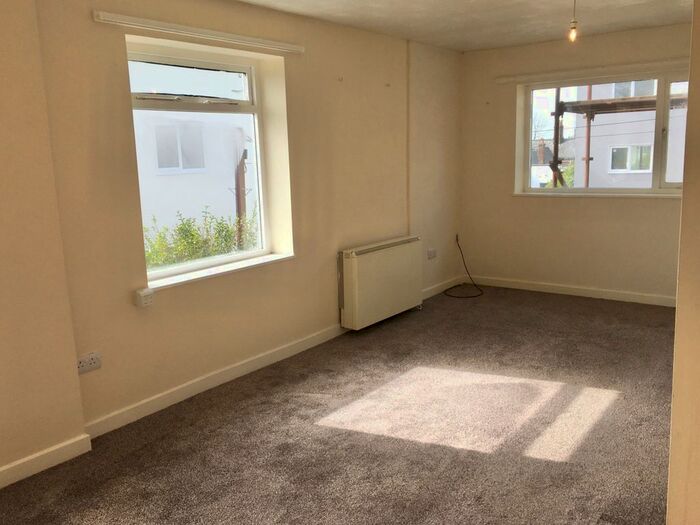 1 Bedroom Flat To Rent In Trem Y Gaer, High Street, Criccieth, LL52