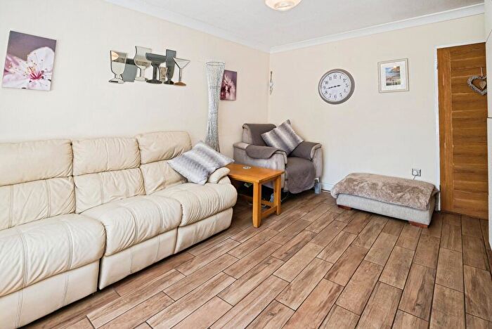 3 Bedroom Bungalow For Sale In Hall View, Caego, Wrexham, LL11