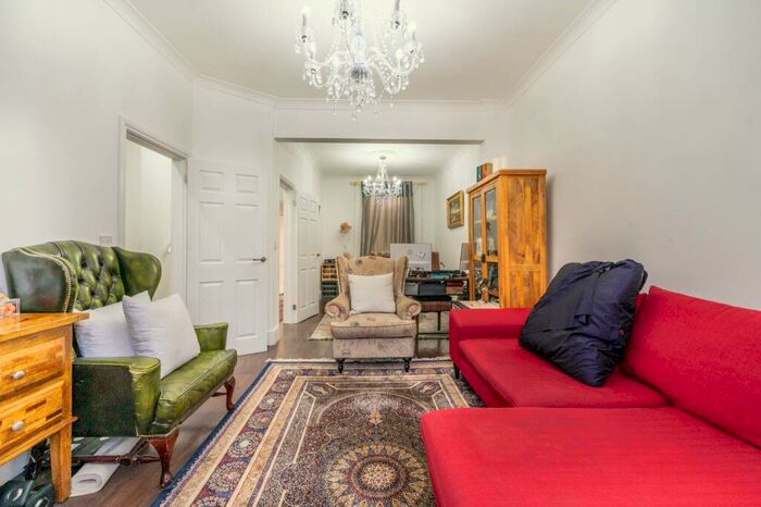 3 Bedroom Detached House To Rent In Liddington Road, Plaistow, London, E15