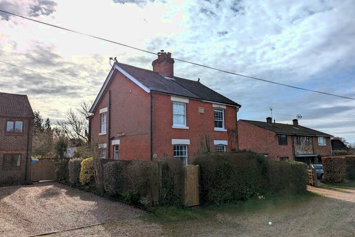 2 Bedroom Semi-Detached House To Rent In Turkey Island Church View Unfurnished, SO32