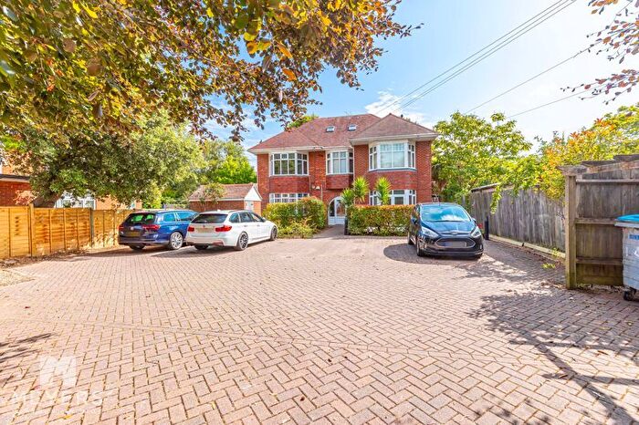 2 Bedroom Flat To Rent In Keswick Road, Bournemouth, BH5