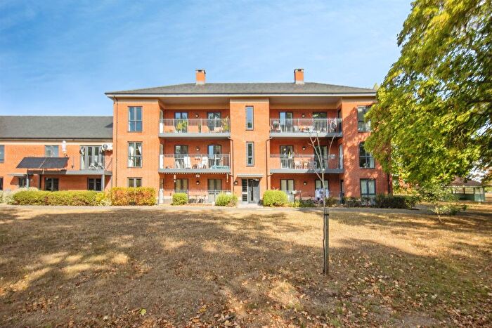 2 Bedroom Flat For Sale In Echelon Walk, Colchester, CO4