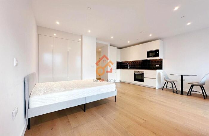 Studio To Rent In Hurlock Heights, Deacon Street, London, SE17