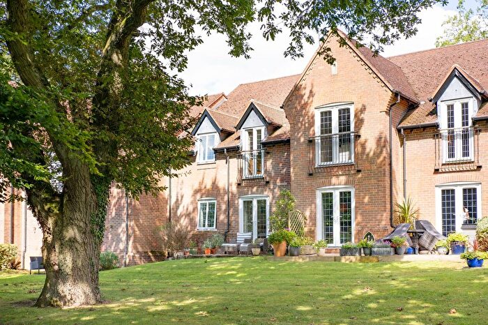 2 Bedroom Flat For Sale In Forhill Court, Lea End Lane, Hopwood, B38