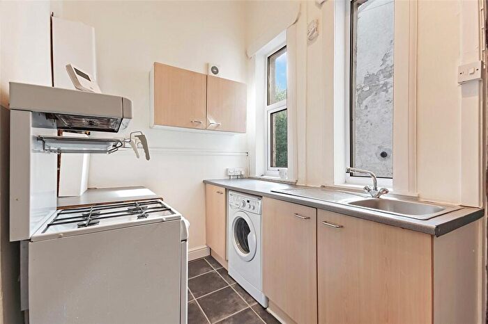 1 Bedroom Flat For Sale In Hamilton Road, Cambuslang, Glasgow, South Lanarkshire, G72