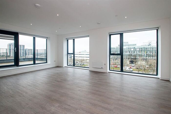 1 Bedroom Flat To Rent In Silbury Boulevard, Milton Keynes, MK9