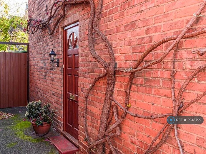 4 Bedroom Semi Detached House To Rent In Margaret Road, Guildford, GU1