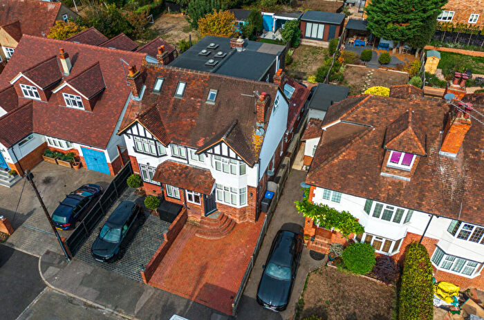 4 Bedroom Semi-Detached House For Sale In Laburnham Road, Maidenhead, Berkshire, SL6
