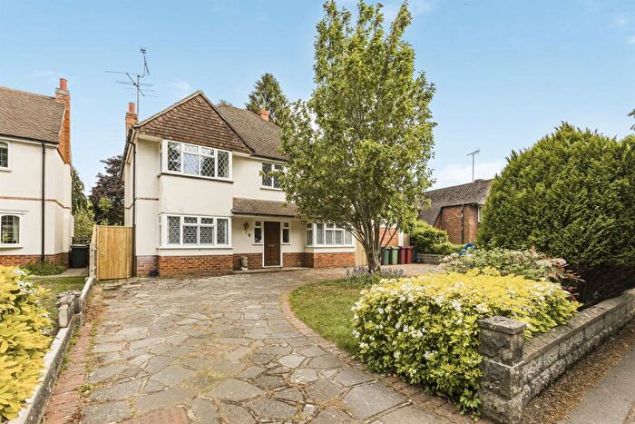 4 Bedroom Detached House To Rent In Peppard Road, Caversham, Reading, RG4