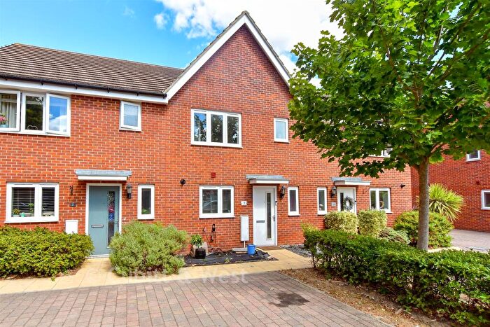 3 Bedroom Terraced House For Sale In Toddington Lane, Littlehampton, West Sussex, BN17
