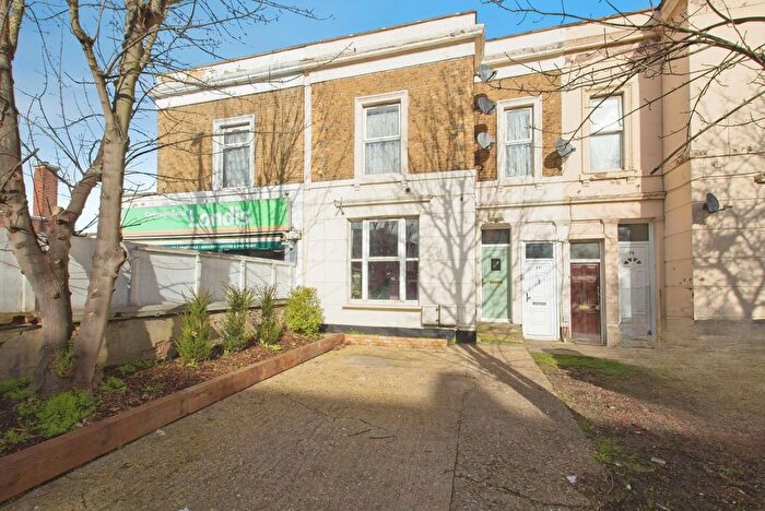 2 Bedroom Flat For Sale In Plumstead Common Road, London, SE18