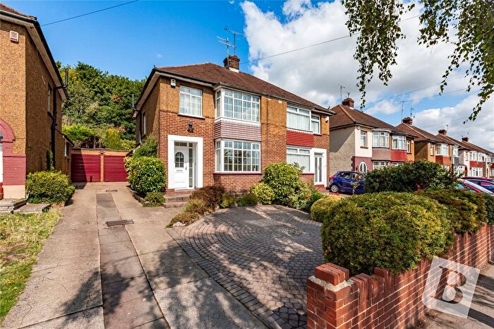 3 Bedroom Semi-Detached House For Sale In Valley Drive, Gravesend, Kent, DA12