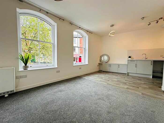 Studio To Rent In Flat, Angel Hill, Tiverton, EX16