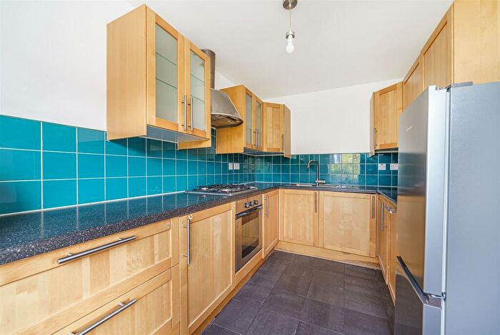 1 Bedroom Apartment To Rent In Darlington Road, West Norwood, SE27