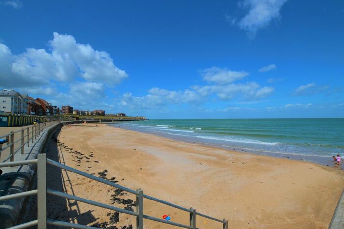 2 Bedroom Flat To Rent In Westgate, CT8