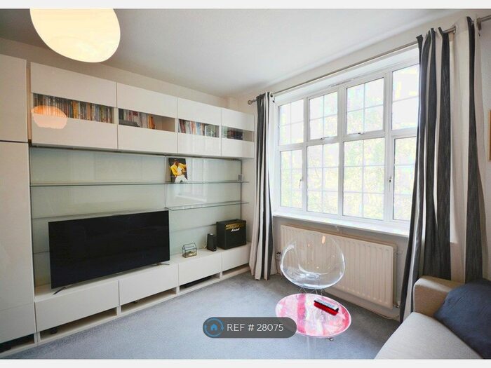 Studio To Rent In Kenton Court, London, W14