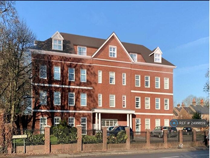 1 Bedroom Penthouse To Rent In Station Road, Loudwater, High Wycombe, HP10