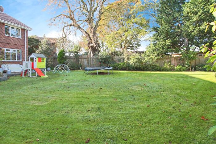 6 Bedroom Detached House For Sale In Church View, Patrington, Hull, HU12