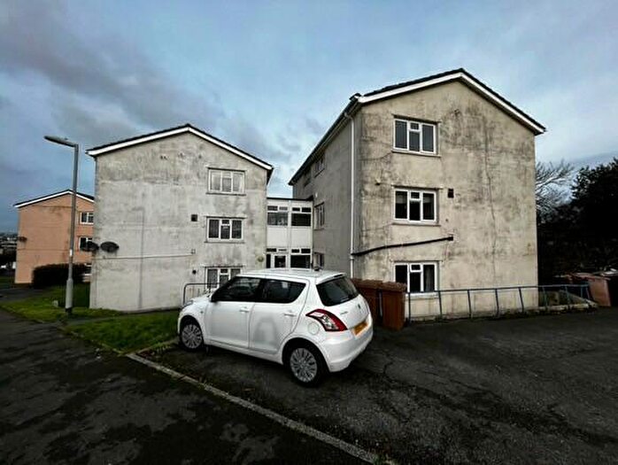 3 Bedroom Maisonette To Rent In Barne Close, Plymouth, PL5