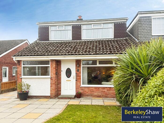 3 Bedroom Semi Detached House For Sale In River Close, Formby, L37