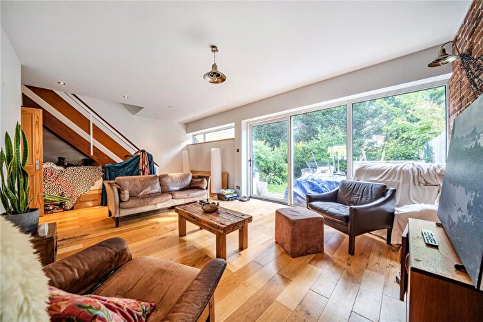 3 Bedroom Terraced House For Sale In Wellsmoor Gardens, Bromley, BR1