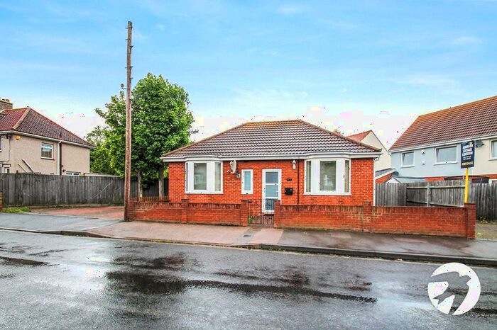 2 Bedroom Bungalow To Rent In Kitchener Avenue, Gravesend, Kent, DA12