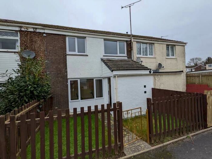 3 Bedroom House To Rent In Sycamore Way, Johnstown, Carmarthen, SA31