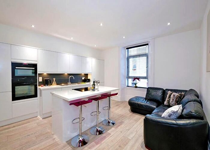 2 Bedroom Flat To Rent In Albert Street, First Floor, AB25