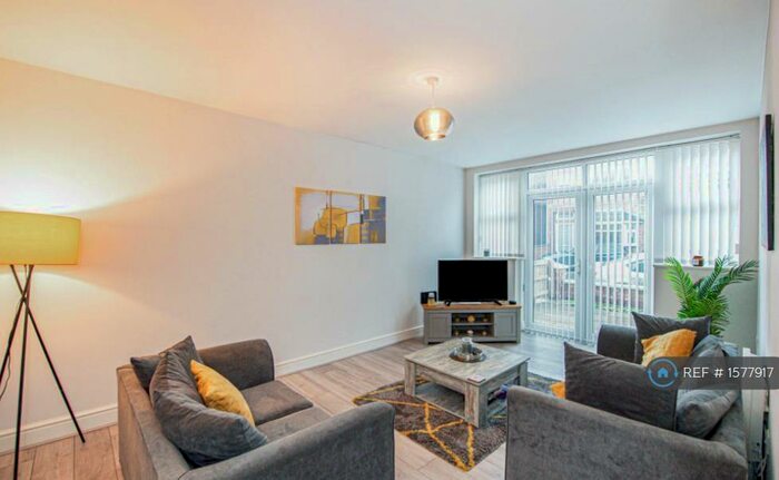 2 Bedroom Flat To Rent In Liverpool Road, Liverpool, L23