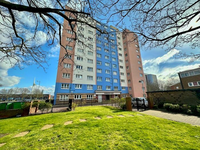 1 Bedroom Flat To Rent In Hammond Court, South Street, PO12